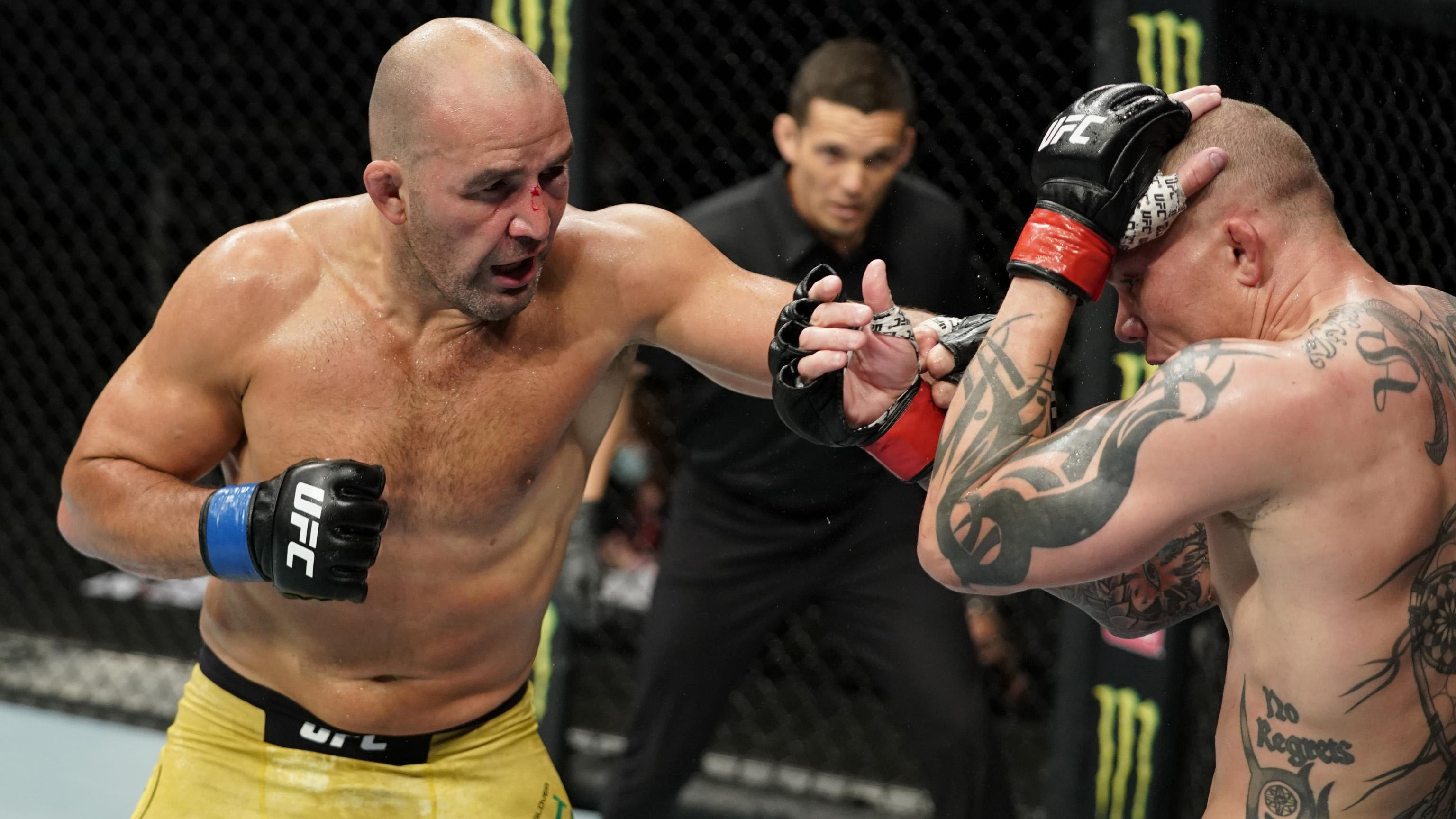 Glover Lucas Teixeira[5] (Portuguese pronunciation: [??love? tej??ej??]; born 28 October 1979) is a Brazilian mixed martial artist who currently compe...